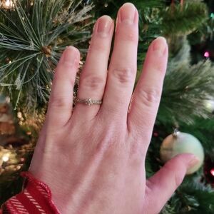 10k White Gold Diamond Ring